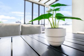 Accent on McLeod - Breezy outdoor living, Cairns
